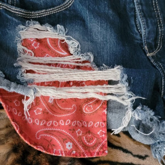 Rewash Shorts Exposed Pockets Distressed... sz 11 - Picture 2 of 3